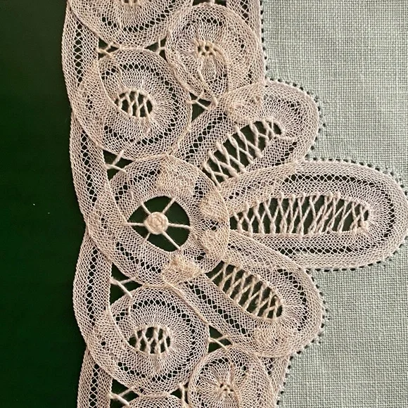 Belgian and Handmade Lace Set - Picture 6 of 8